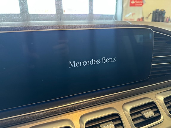Mercedes-Benz GLE300 d 18 of 24