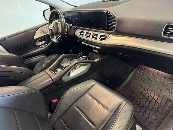 Mercedes-Benz GLE300 d 9 of 24