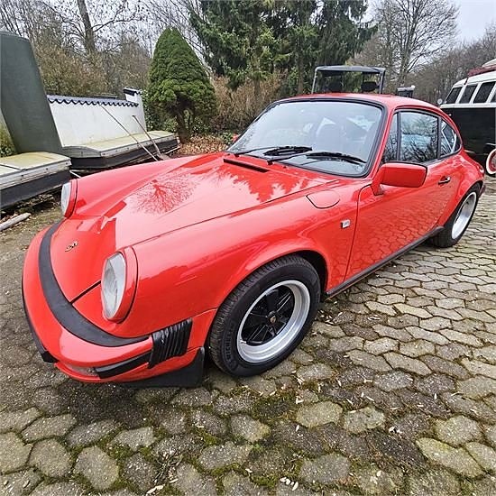 Porsche 911 Carrera - Classic car