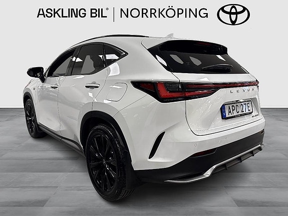 Lexus NX 450h 3 of 5