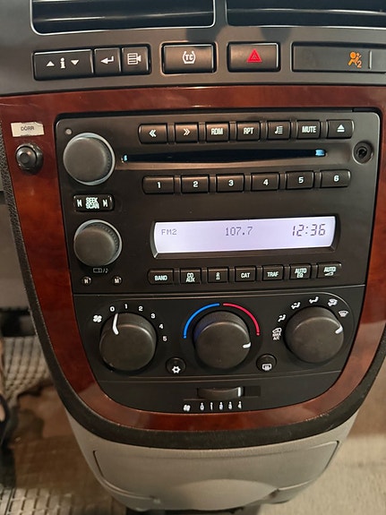 Chevrolet Uplander 12 of 13