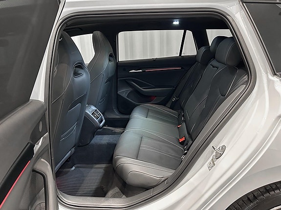 Skoda Superb 11 of 27