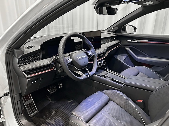 Skoda Superb 12 of 27