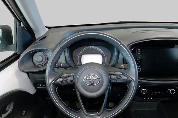 Toyota Aygo X 10 of 11