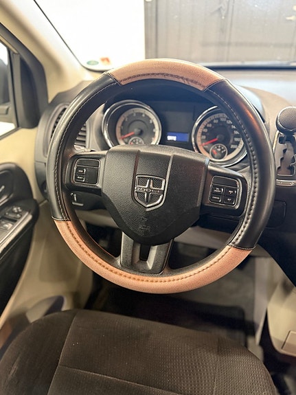 Dodge Grand Caravan 10 of 14