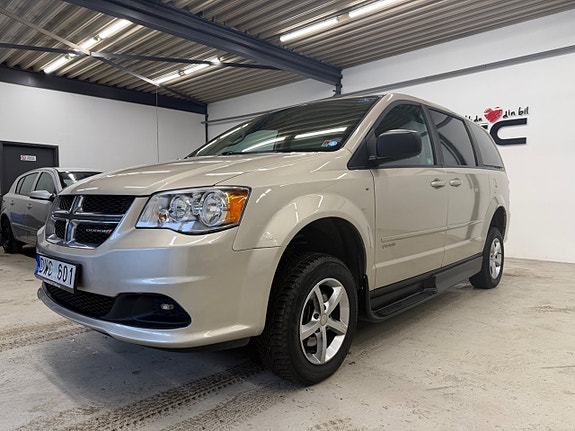 Dodge Grand Caravan 2 of 14