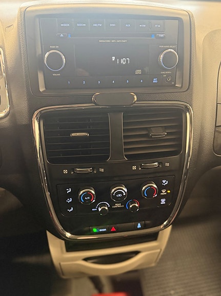 Dodge Grand Caravan 14 of 14