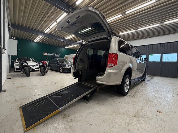 Dodge Grand Caravan 5 of 14