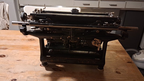 Product image 9 of 9