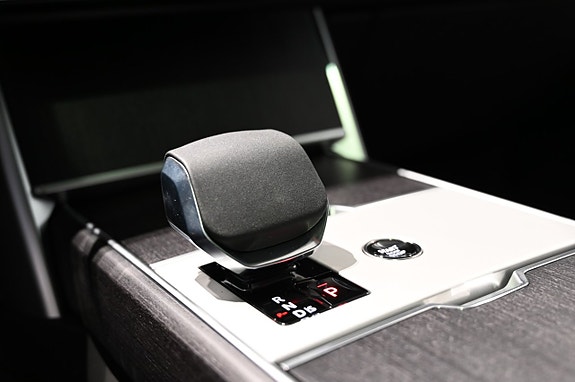 Land Rover Range Rover 19 of 30