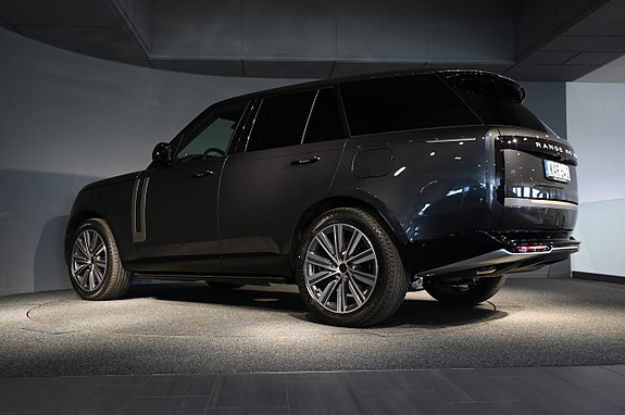 Land Rover Range Rover 4 of 5