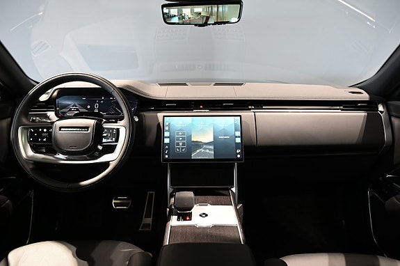 Land Rover Range Rover 15 of 30