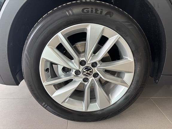Volkswagen T-Cross 10 of 24