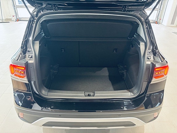 Volkswagen T-Cross 23 of 24