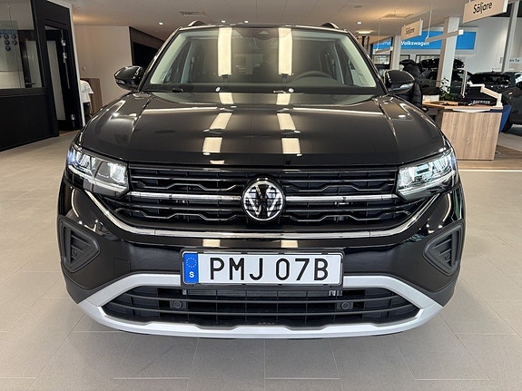 Volkswagen T-Cross 2 of 5