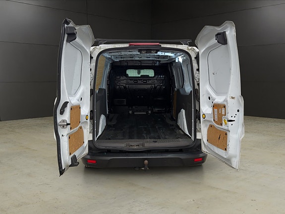 Ford Transit Connect 11 of 24