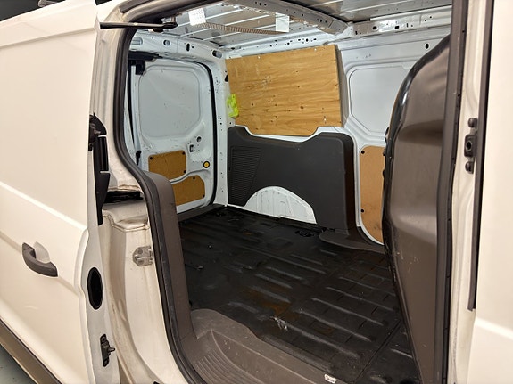 Ford Transit Connect 12 of 24