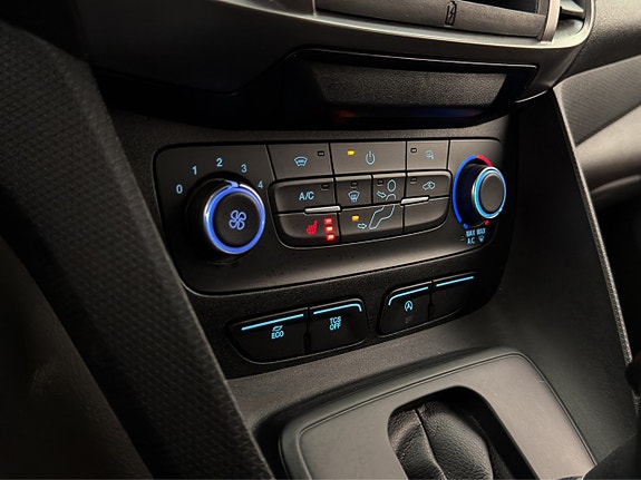 Ford Transit Connect 18 of 24
