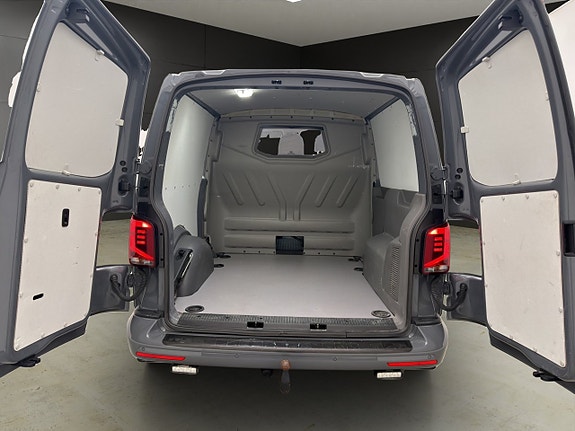 Volkswagen Transporter 11 of 30