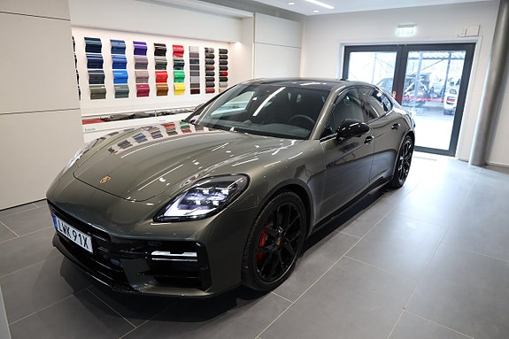 Porsche Panamera 4S