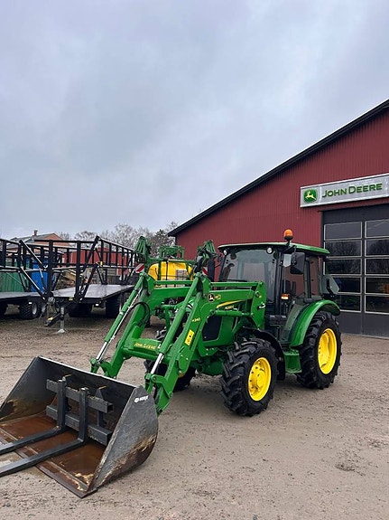 John Deere 5058E
