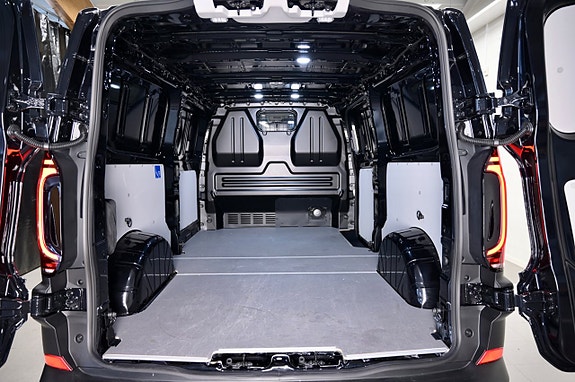 Volkswagen Transporter 6 of 16