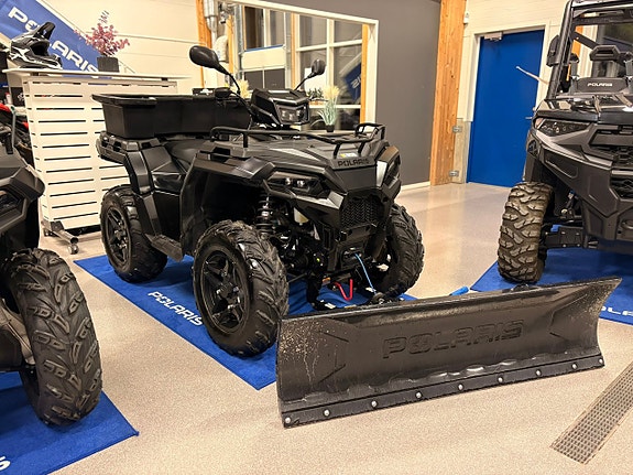 Polaris Sportsman 570 EPS SE - Black Edition (Traktor B)