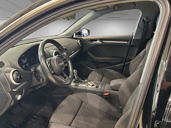 Audi A3 8 of 14