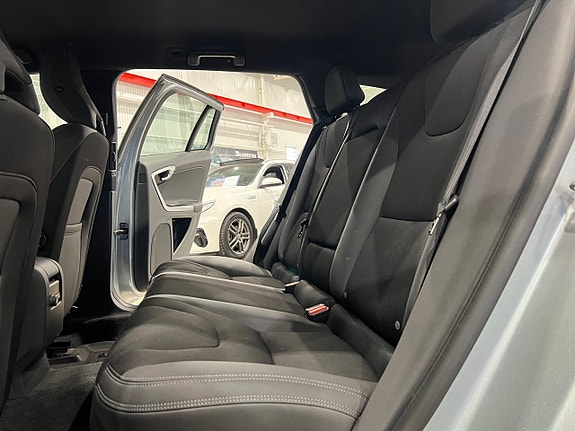 Volvo V60 24 of 30