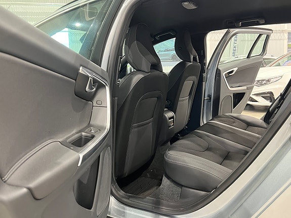 Volvo V60 23 of 30