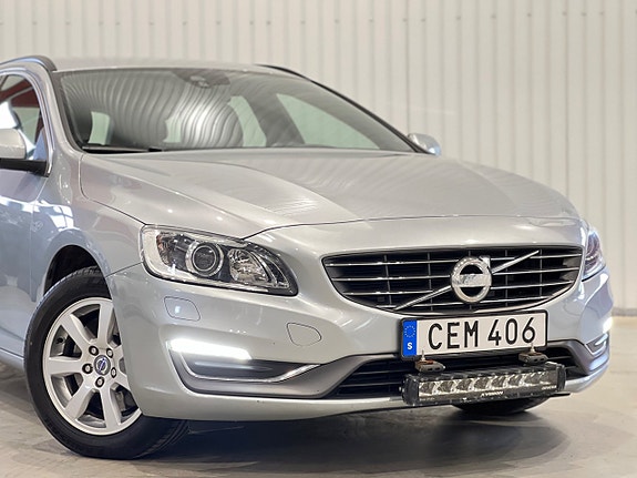 Volvo V60 4 of 5