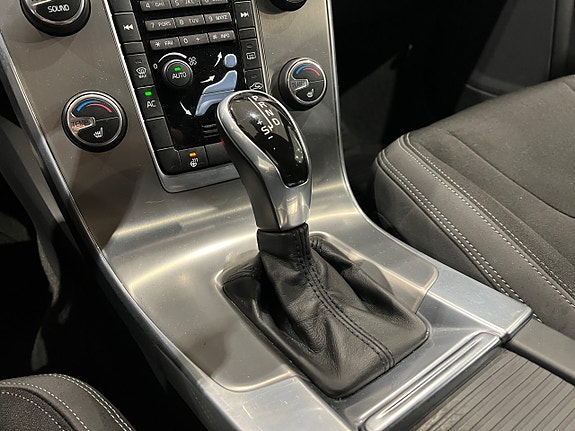 Volvo V60 19 of 30