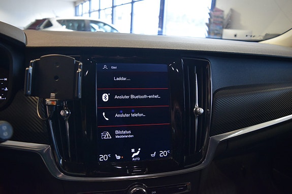 Volvo V90 Cross Country 7 of 10