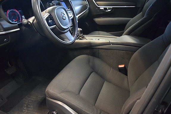 Volvo V90 Cross Country 6 of 10