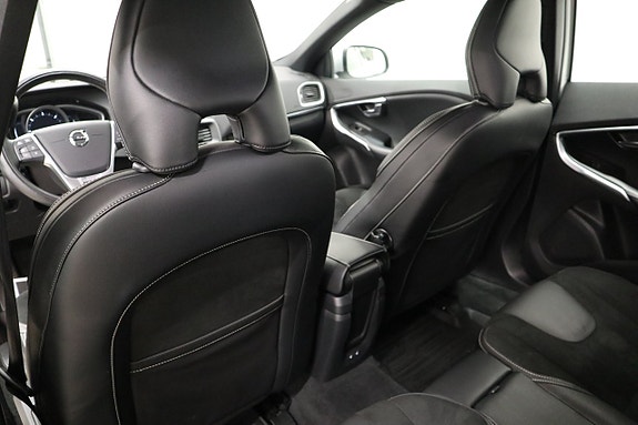Volvo V40 10 of 20
