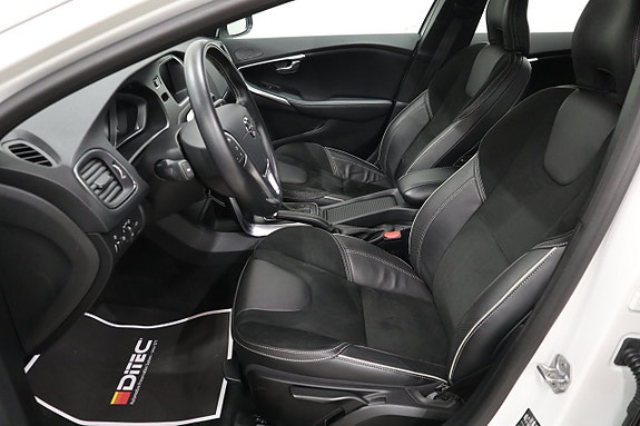 Volvo V40 7 of 20
