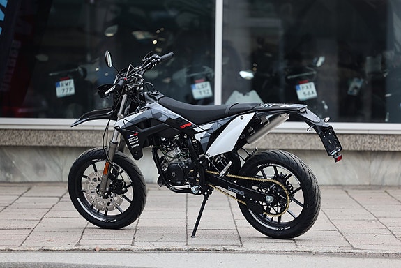 Peugeot XP6 | Svart | Crossmoped | 45km/h 8 of 12