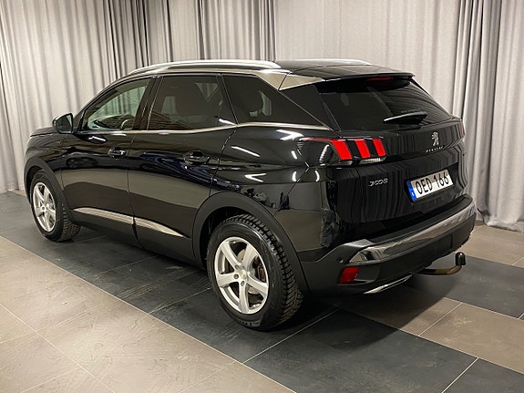 Peugeot 3008 2 of 5