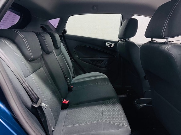 Ford Fiesta 8 of 19