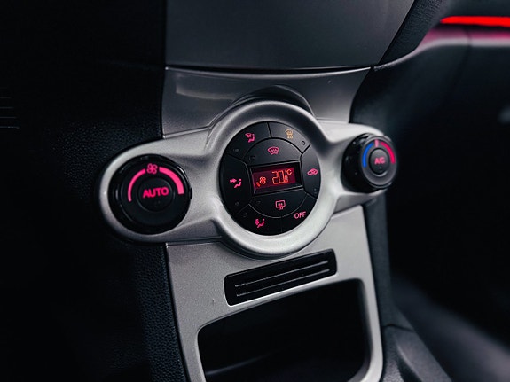 Ford Fiesta 15 of 19