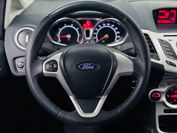 Ford Fiesta 17 of 19