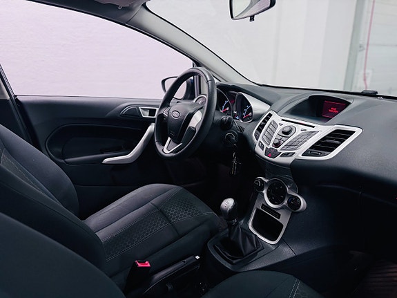 Ford Fiesta 4 of 19