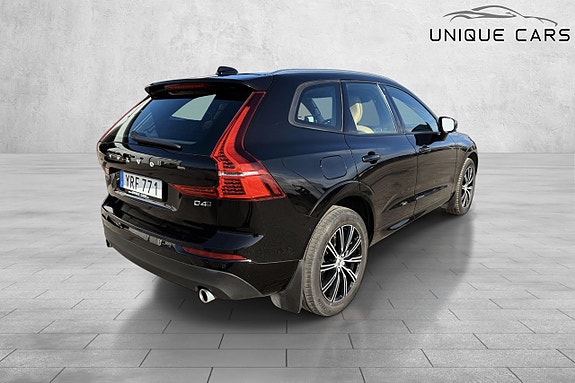 Volvo XC60 3 of 5