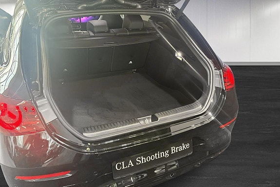 Mercedes-Benz CLA350 12 of 13