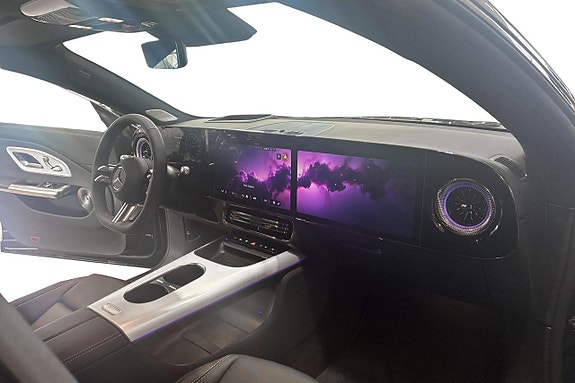 Mercedes-Benz CLA350 9 of 13