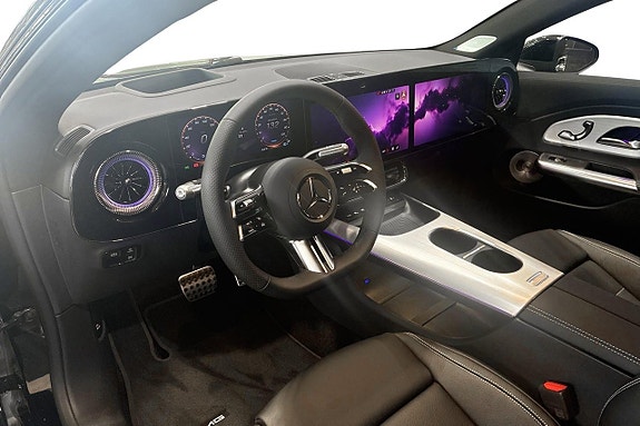 Mercedes-Benz CLA350 6 of 13