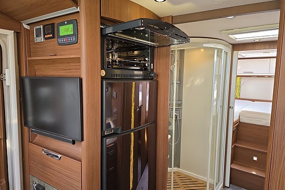 Niesmann Arto 88 LE 3.0 177hk Hyd stödben/ACx2/Webasto/Inverter/Drag 22 of 30