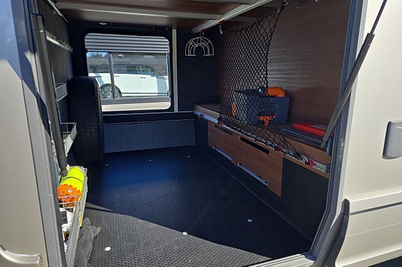 Niesmann Arto 88 LE 3.0 177hk Hyd stödben/ACx2/Webasto/Inverter/Drag 25 of 30