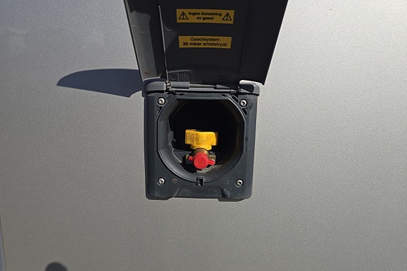Niesmann Arto 88 LE 3.0 177hk Hyd stödben/ACx2/Webasto/Inverter/Drag 27 of 30