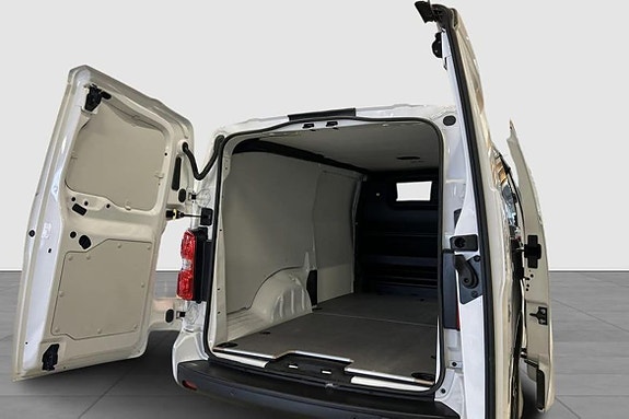 Toyota Proace 13 of 13